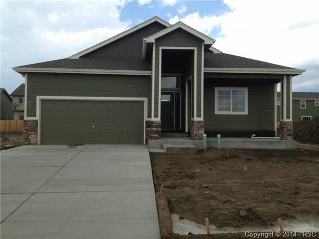 10420 Declaration Dr, Colorado Springs, CO 80925
