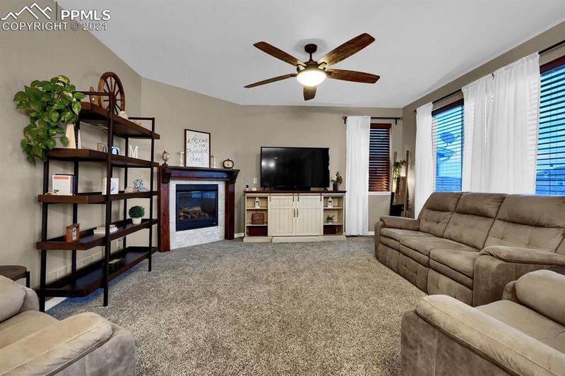 10425 Mt Lincoln Dr, Peyton, CO 80831