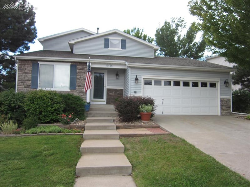 10426 Buckeye St, Littleton, CO 80125