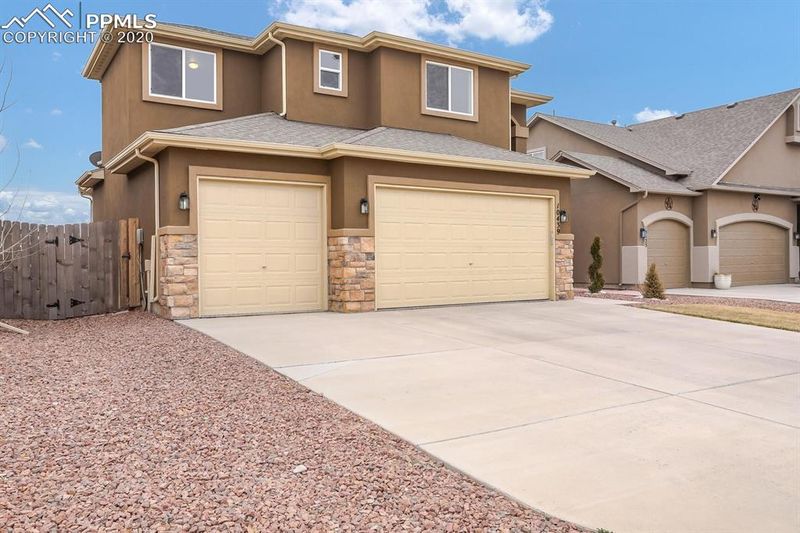 10439 Hoke Run Dr, Colorado Springs, CO 80925