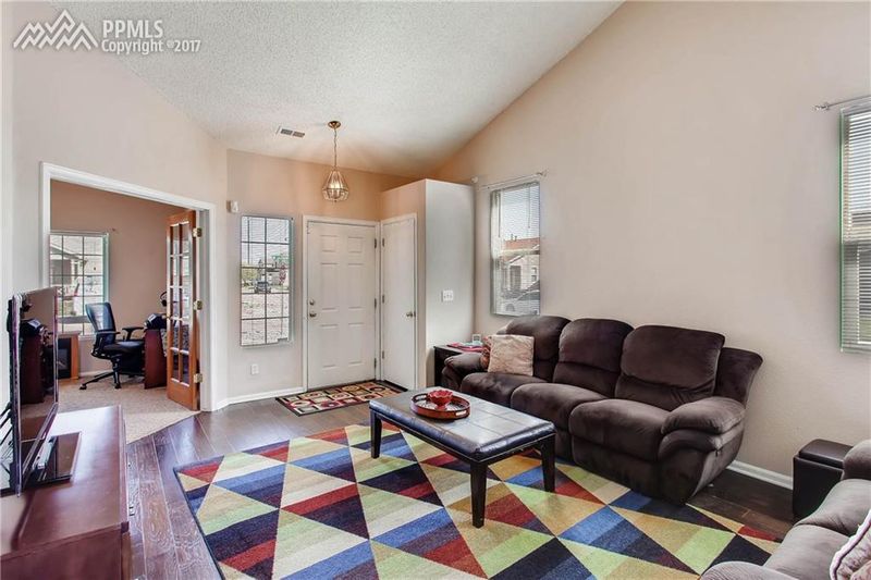 1044 Clogger Ln, Fountain, CO 80817