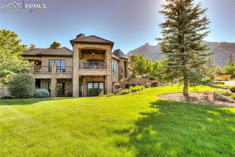 1045 High Lake Vw, Colorado Springs, CO 80906