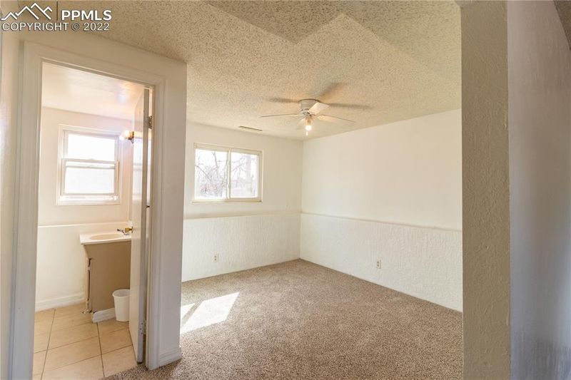 1047 Doyle Pl, Colorado Springs, CO 80915