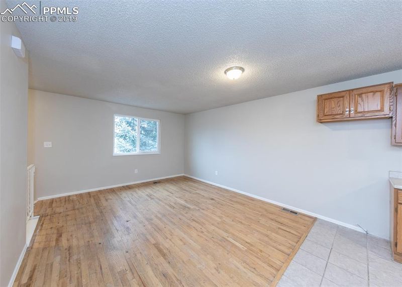 1048 Wezel Dr, Colorado Springs, CO 80917
