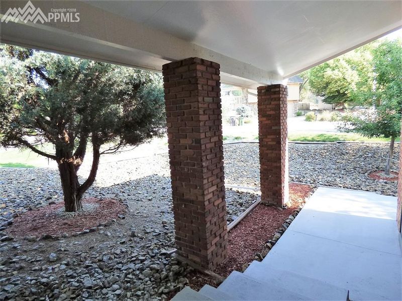 105 Dolomite Dr, Colorado Springs, CO 80919