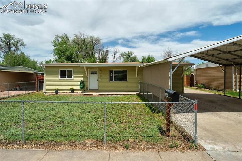105 Easy St, Colorado Springs, CO 80911