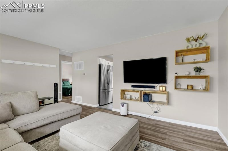 105 Easy St, Colorado Springs, CO 80911