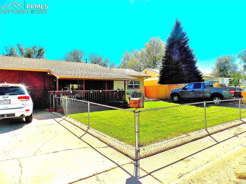 105 Esther Dr, Colorado Springs, CO 80911