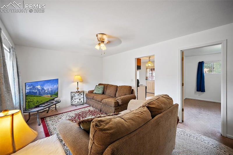 105 Larch Dr, Colorado Springs, CO 80911