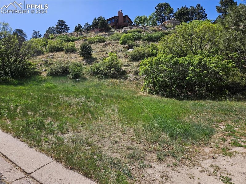 1050 Haverhill Pl, Colorado Springs, CO 80919