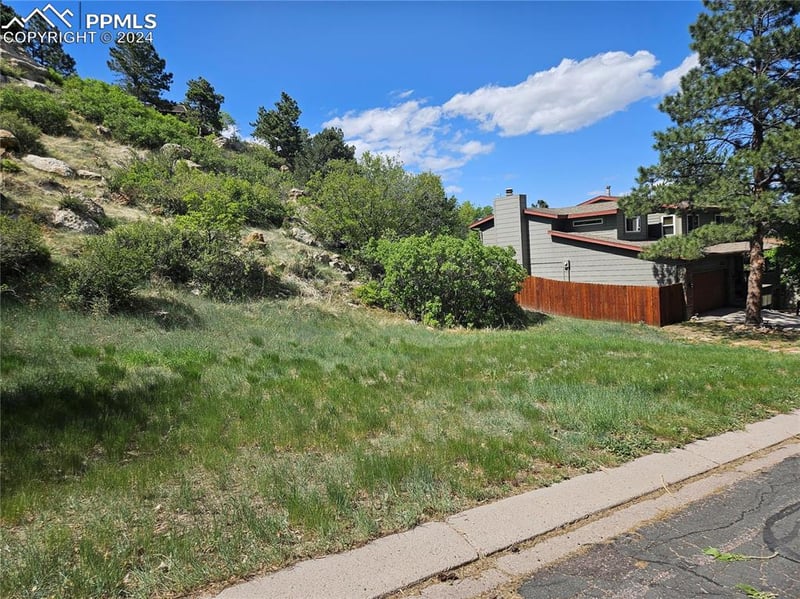 1050 Haverhill Pl, Colorado Springs, CO 80919