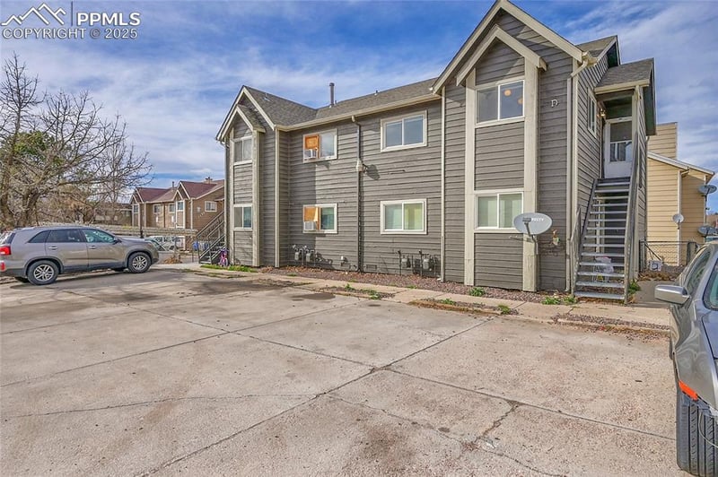 1051 Mazatlan Cir, Colorado Springs, CO 80910