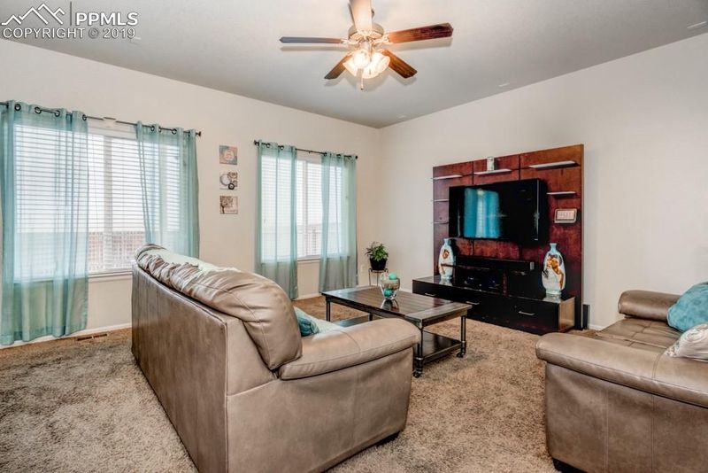10514 Silver Stirrup Dr, Colorado Springs, CO 80925