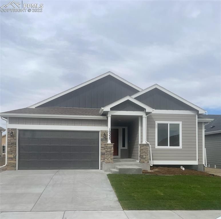 10535 Summer Ridge Dr, Colorado Springs, CO 80831