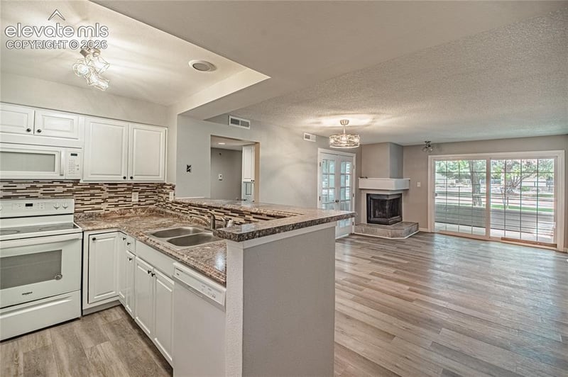 1057 Acapulco Ct, Colorado Springs, CO 80910