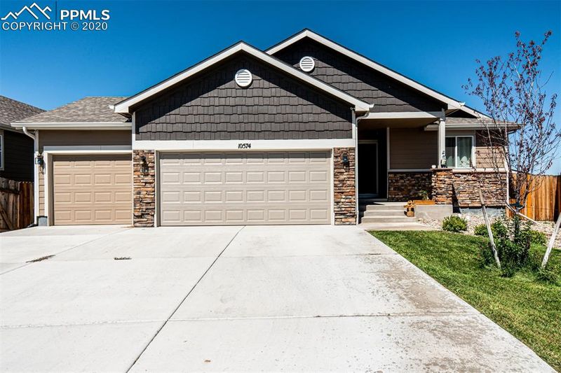 10574 Silver Stirrup Dr, Colorado Springs, CO 80925