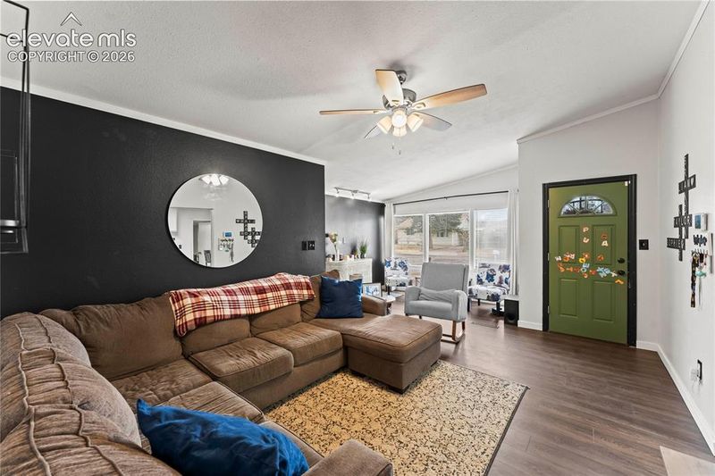 106 Hayes Dr, Colorado Springs, CO 80911