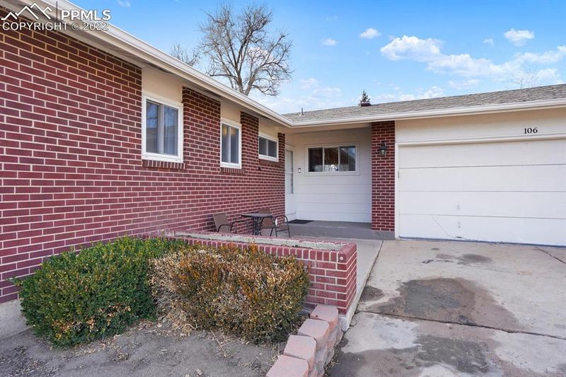 106 Ithaca St, Colorado Springs, CO 80911