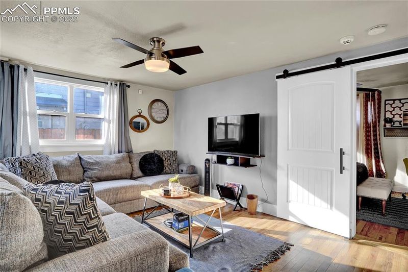 106 N Walnut St, Colorado Springs, CO 80905