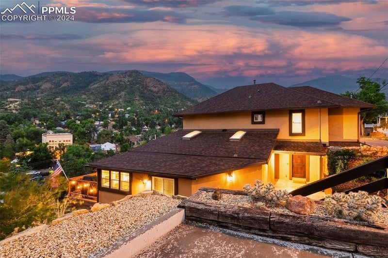 106 Washington Ave, Manitou Springs, CO 80829