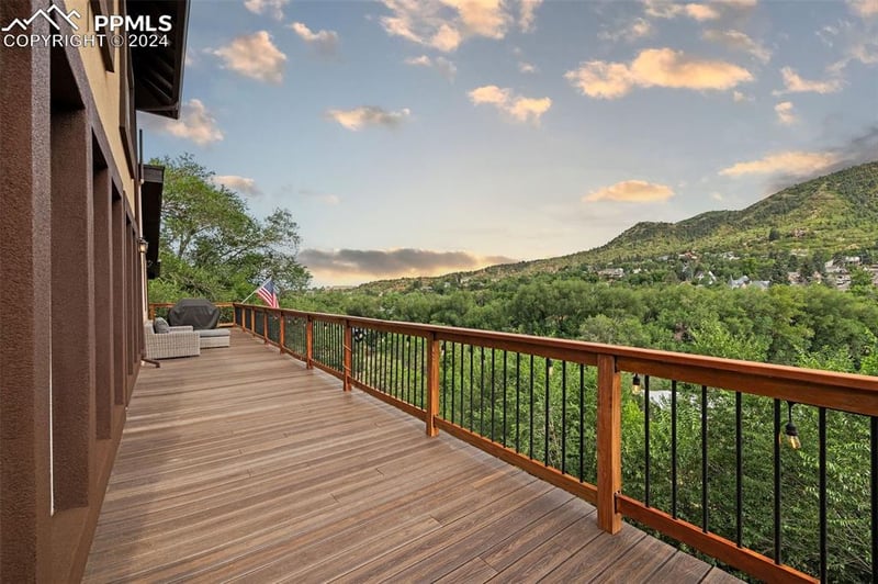 106 Washington Ave, Manitou Springs, CO 80829