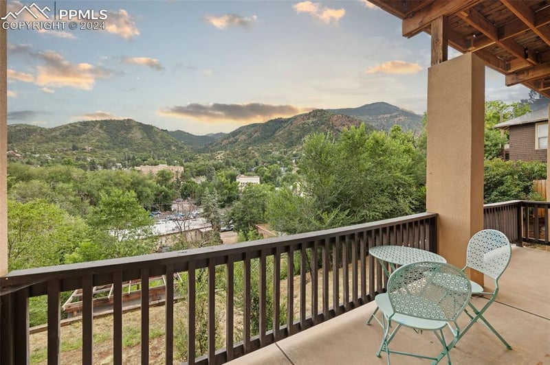 106 Washington Ave, Manitou Springs, CO 80829