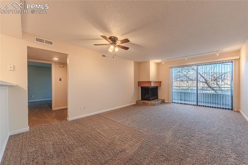 1060 Acapulco Ct, Colorado Springs, CO 80910