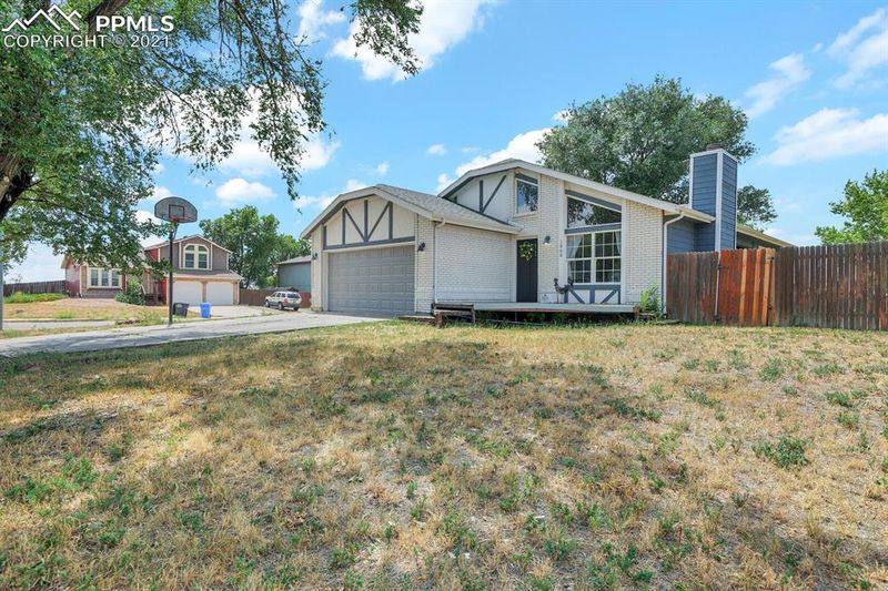 1060 Bromefield Dr, Fountain, CO 80817
