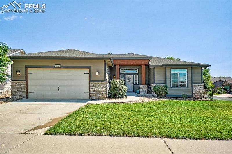 1062 Hessen Dr, Fort Collins, CO 80524
