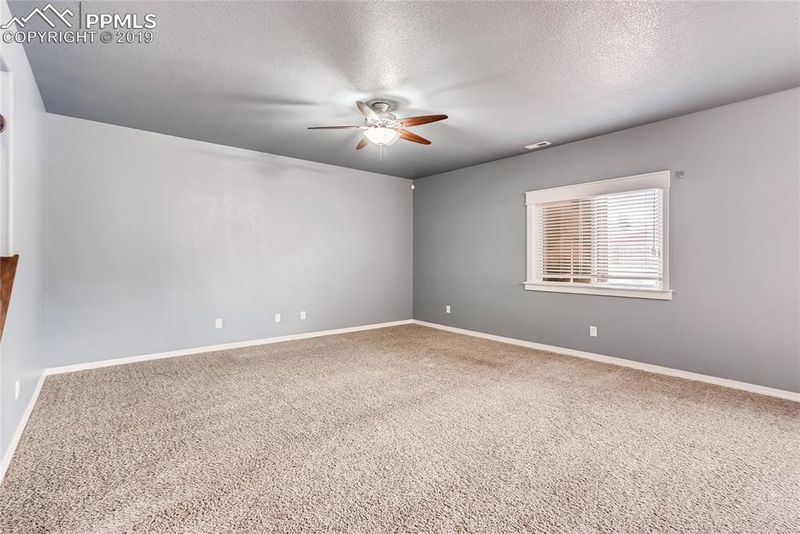 10643 Mcgahan Dr, Fountain, CO 80817