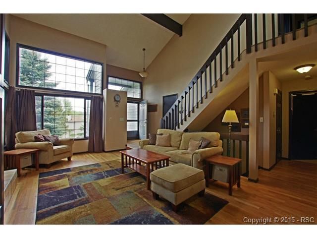 1065 Hunters Ridge Dr, Colorado Springs, CO 80919