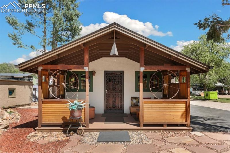 107 Crystal Park Rd, Manitou Springs, CO 80829