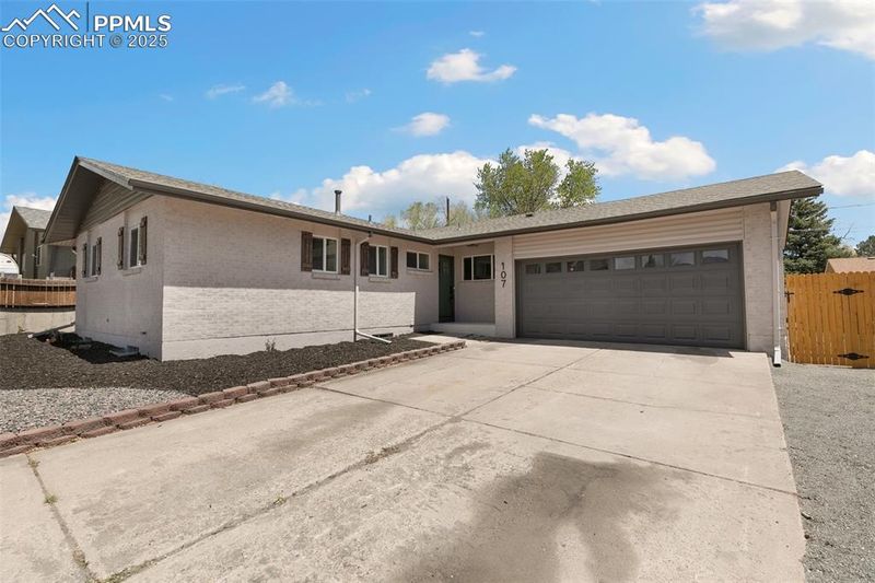 107 Fordham St, Colorado Springs, CO 80911