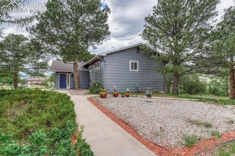 1070 Eagle Rock Rd, Colorado Springs, CO 80918