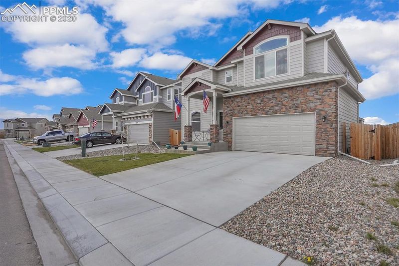 10704 Ridgepole Dr, Colorado Springs, CO 80925
