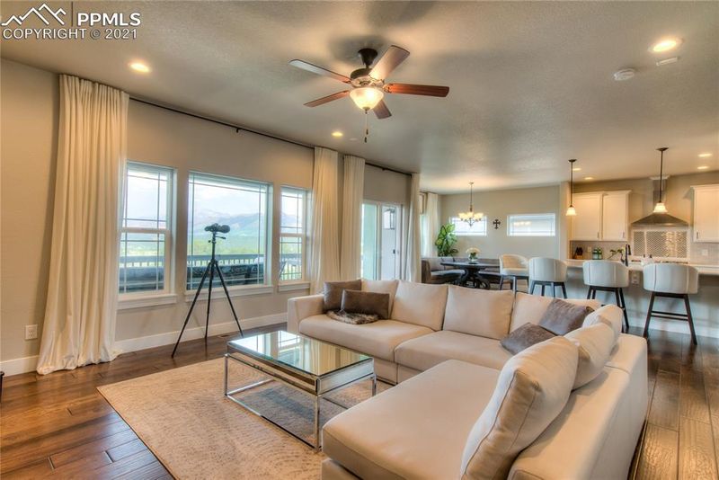 1071 Kelso Pl, Colorado Springs, CO 80921