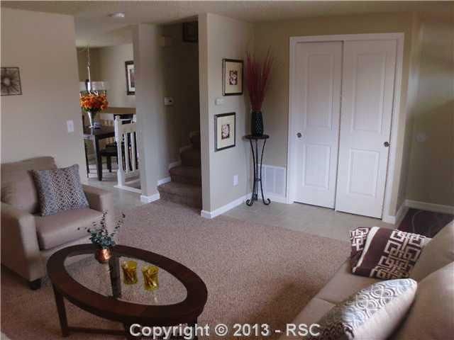 1072 Commanchero Dr, Colorado Springs, CO 80915