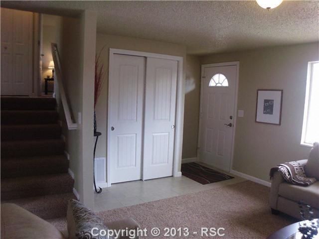 1072 Commanchero Dr, Colorado Springs, CO 80915