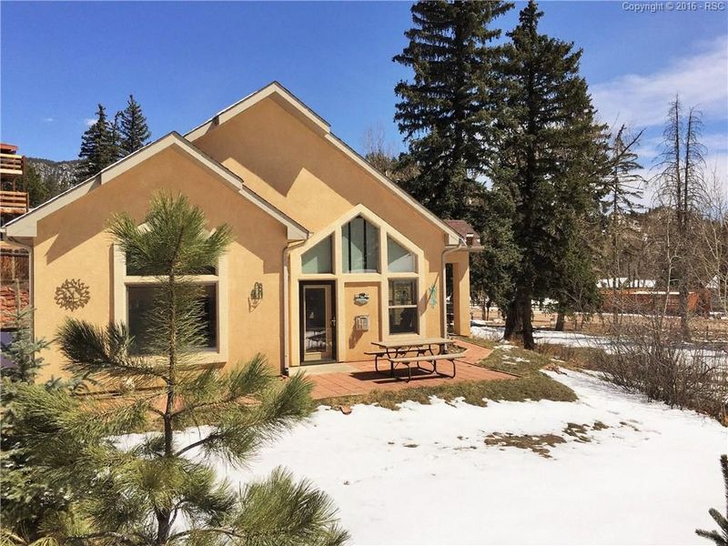 10725 Ute Pass Ave, Green Mountain Falls, CO 80819