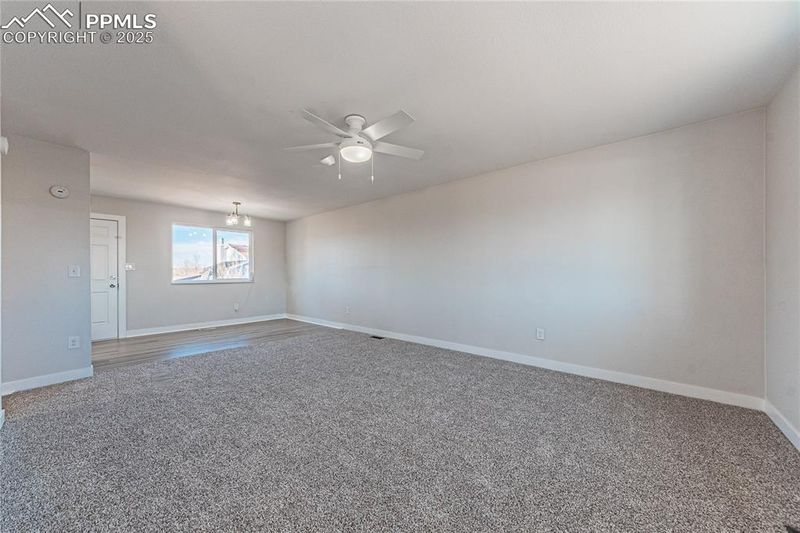 1074 Jet Wing Dr, Colorado Springs, CO 80916