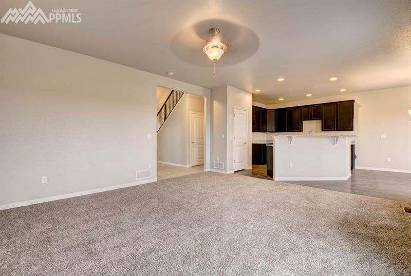 10752 Ridgepole Dr, Colorado Springs, CO 80925