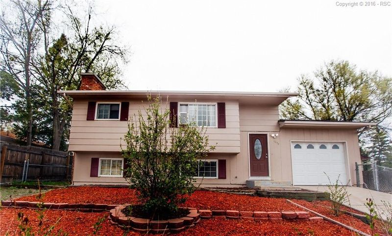 1078 Nez Perce Dr, Colorado Springs, CO 80915