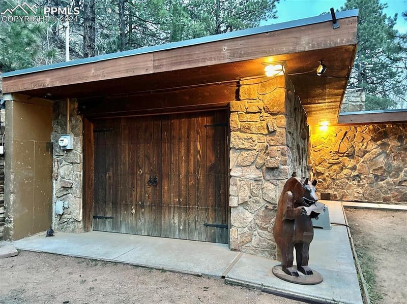 10792 Ute Pass Ave, Green Mountain Falls, CO 80819