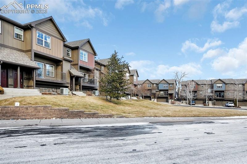 1085 Kara Ridge Point, Colorado Springs, CO 80907
