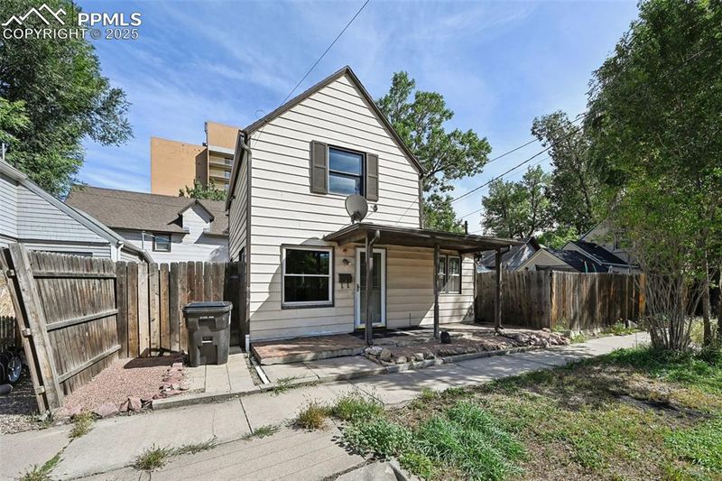 109 N Corona St, Colorado Springs, CO 80903