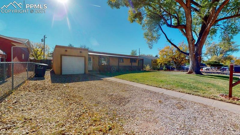109 Doris Dr, Colorado Springs, CO 80911