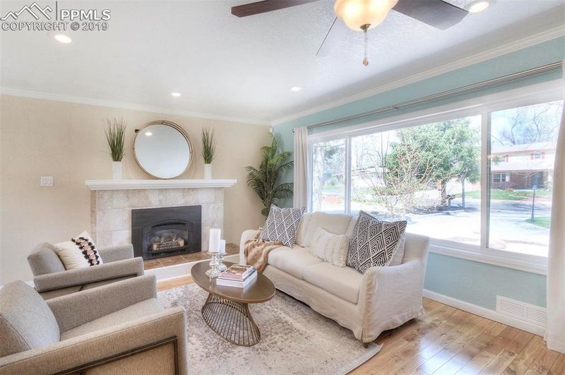 109 Pine Ave, Colorado Springs, CO 80906