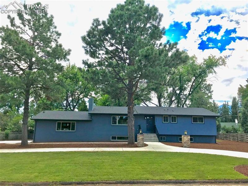 109 Vine St, Colorado Springs, CO 80906