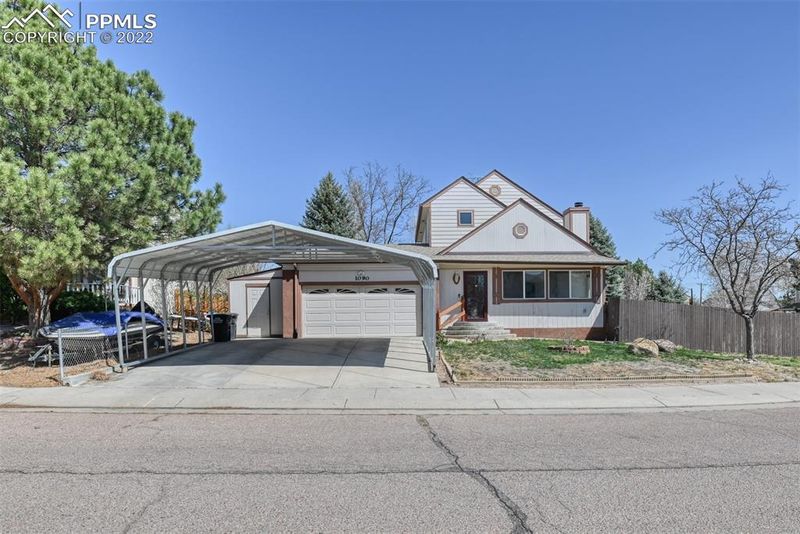 1090 Hubbell Dr, Colorado Springs, CO 80911