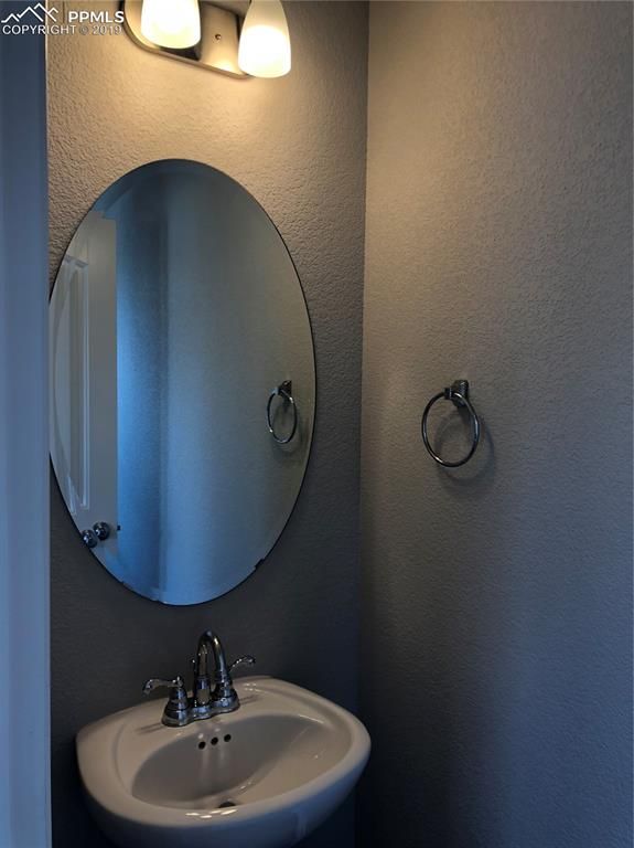 10914 Aliso Dr, Colorado Springs, CO 80925